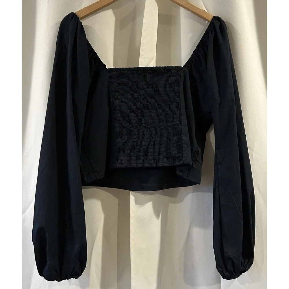 Abercrombie & Fitch cropped‎ blouse Black Long Puff Sleeve